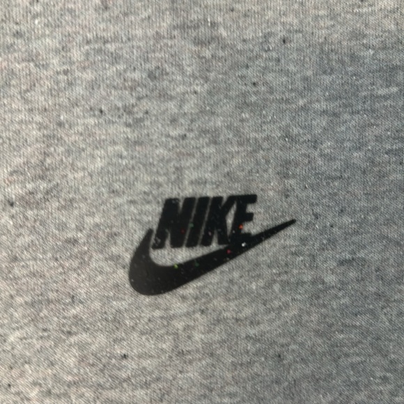 Men’s Nike Hoodie - Picture 3 of 4